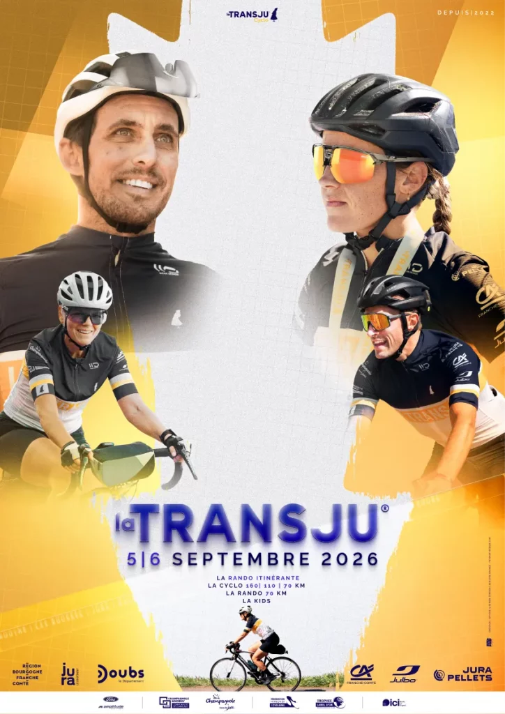 Cyclistes au départ de la cyclosportive La Transju'Cyclo à Champagnole dans le Jura